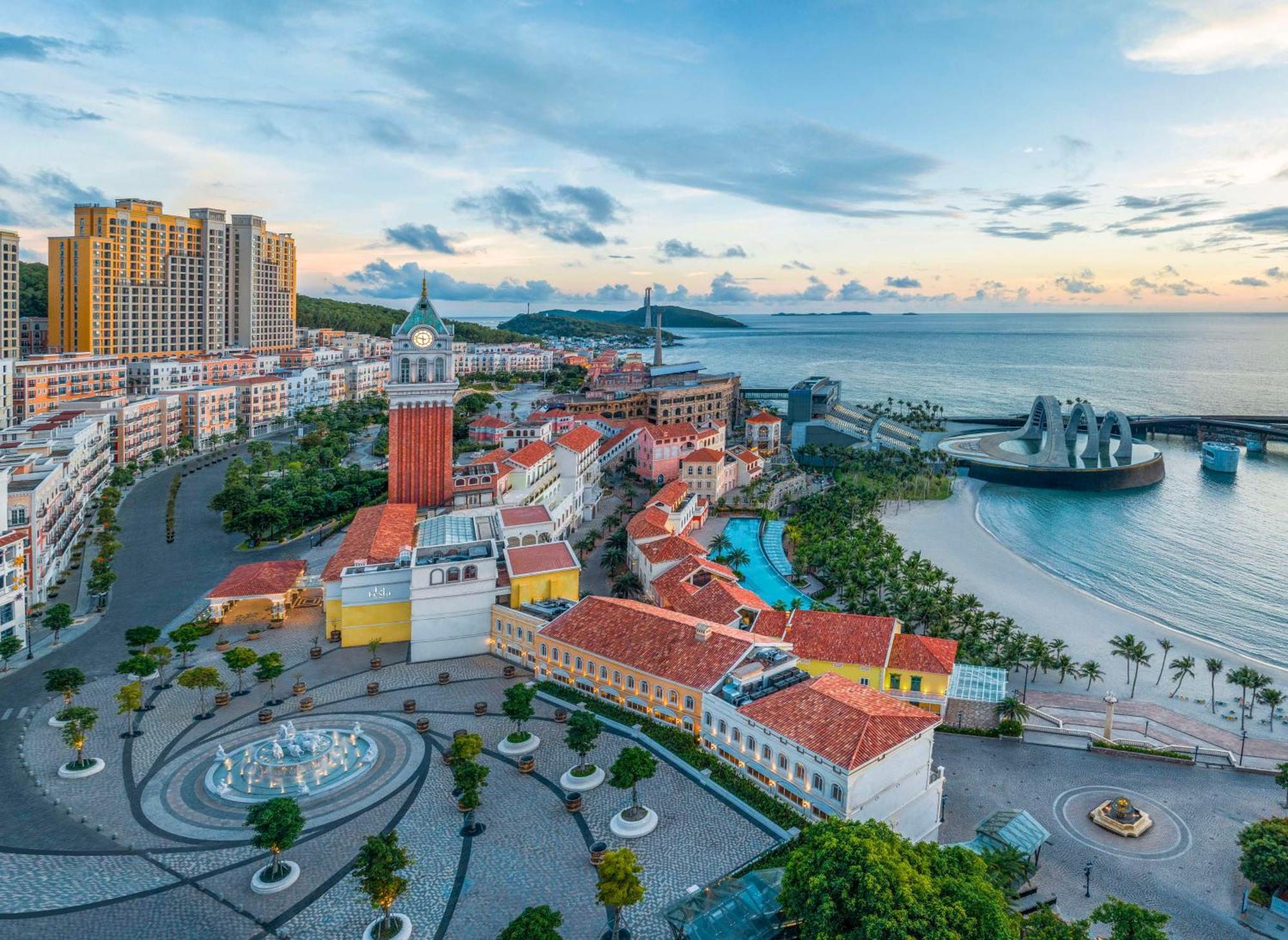 La Festa Phu Quoc, Curio Collection By Hilton 5* Phu Quoc
