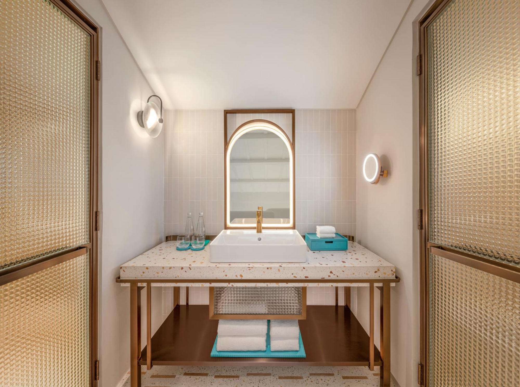 Resort La Festa Phu Quoc, Curio Collection By Hilton 5*