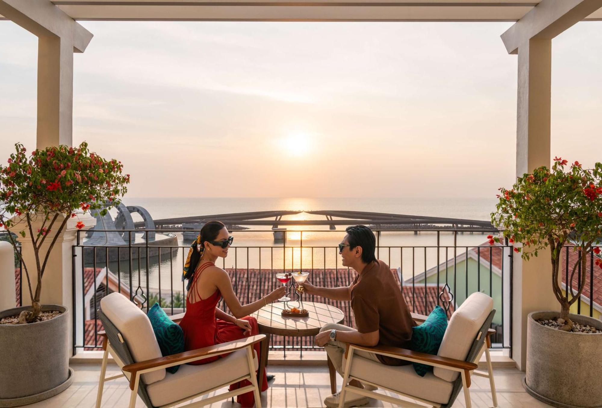 La Festa Phu Quoc, Curio Collection By Hilton 5*